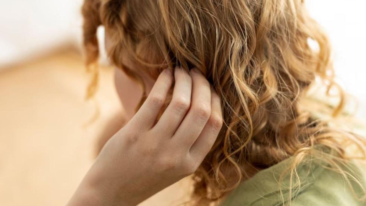 o-mama-vegana-refuza-sa-elimine-paduchii-fiicei-sale---eu-nu-omor-fiinte-vii