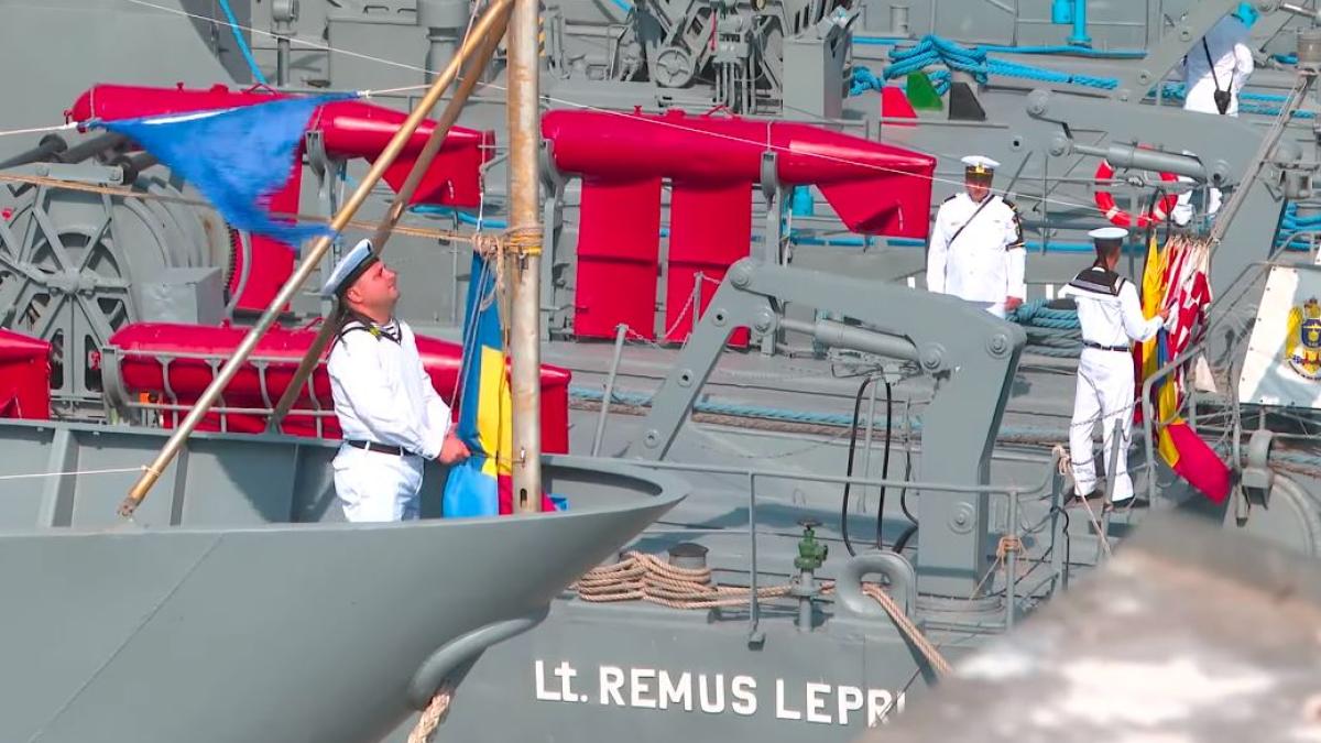 ziua-marinei-romane-2023--iohannis--alaturi-de-alti-oficiali--va-fi-prezent-la-festivitatile-spectaculoase-pe-mare-si-uscat