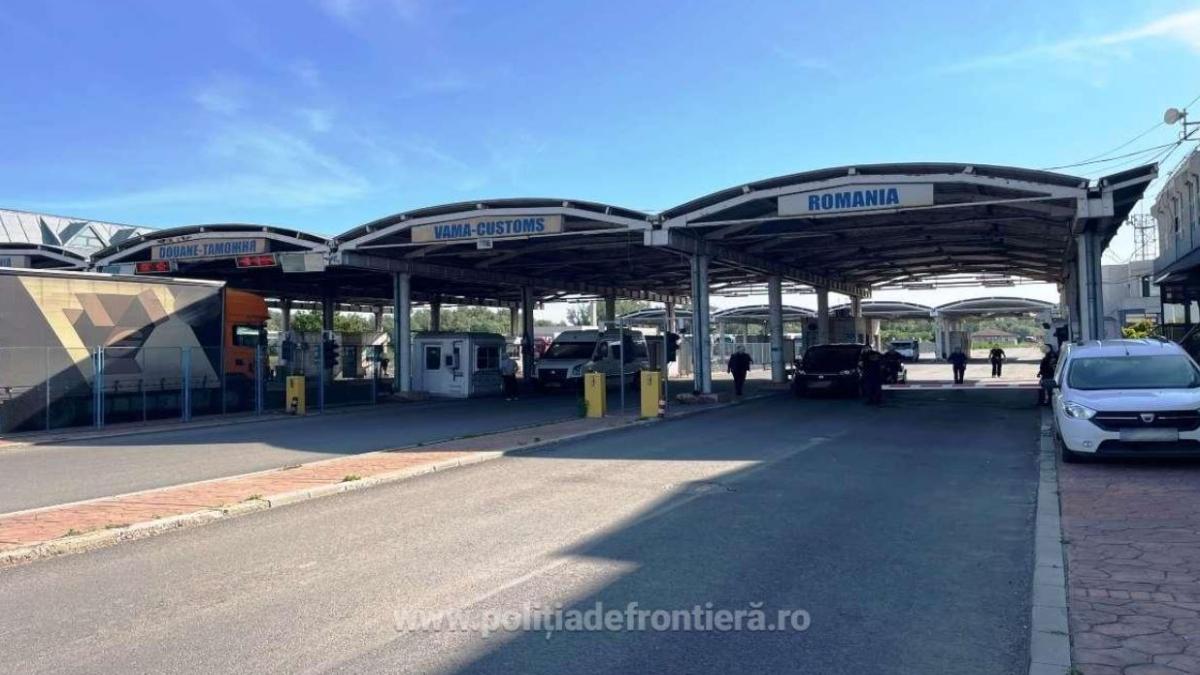 pasagerii-din-trei-autocare-au-ramas-fara-bagaje-la-intrarea-in-romania--iata-motivul