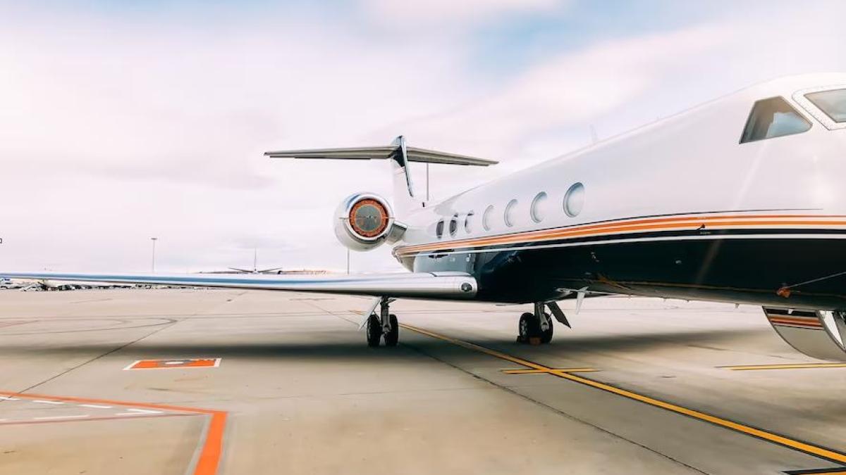 un-aeroport-din-grecia--amenintat-de-un-incendiu--opt-state-au-fost-evacuate