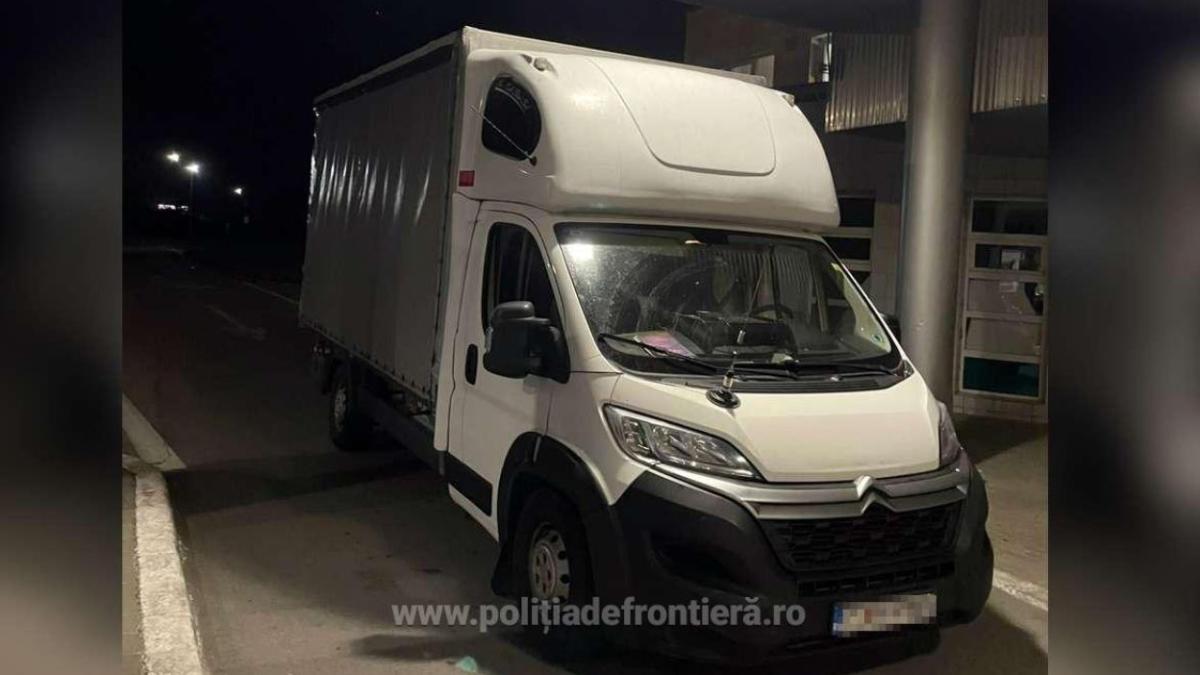 un-roman-a-ramas-fara-masina-la-iesirea-din-tara--iata-de-ce