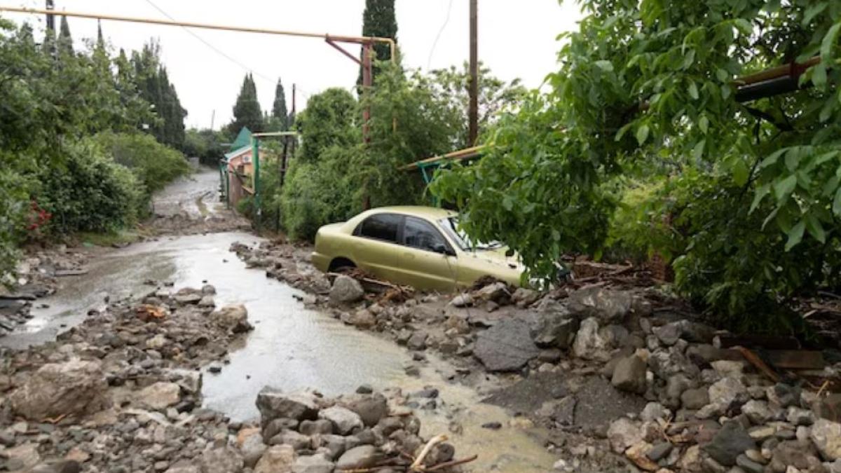 semnal-de-alarma-dupa-inundatiile-din-grecia--creste-riscul-unei-epidemii--iar-infrastructura-este-grav-avariata