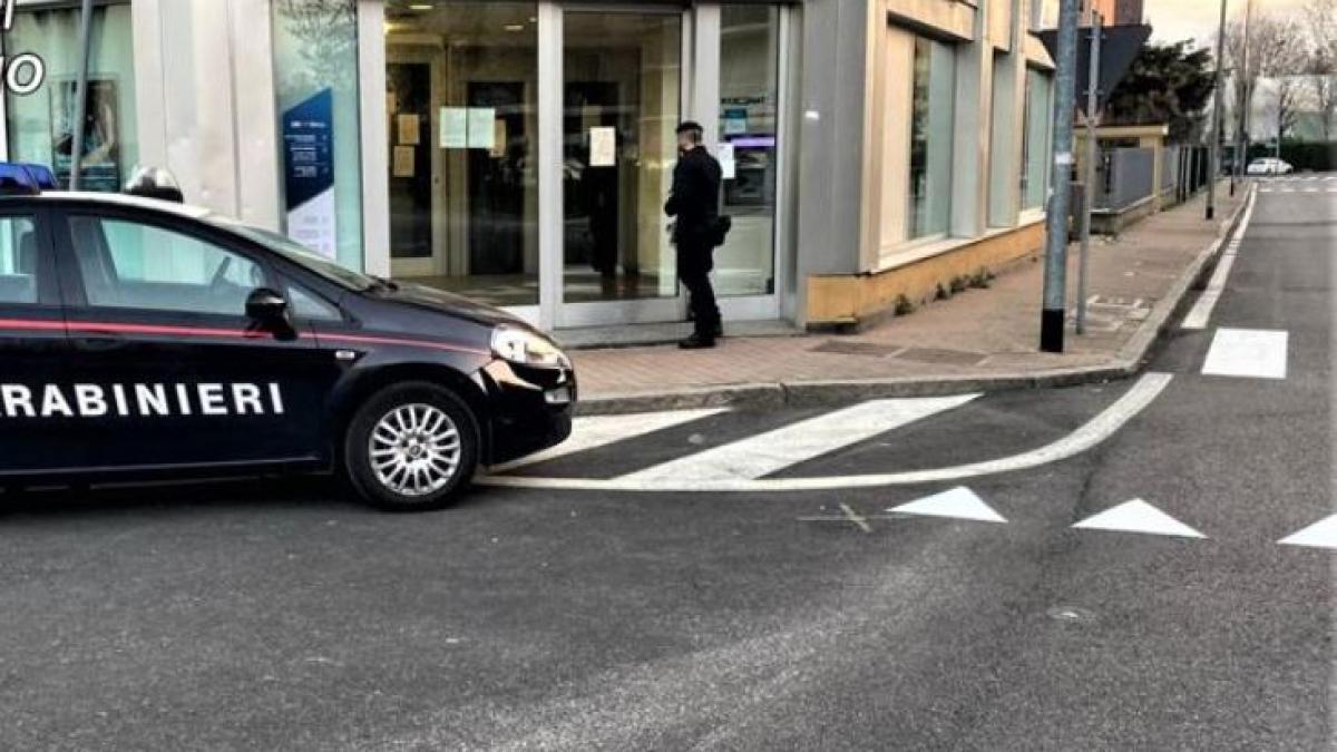 italia-un-roman-a-atacat-o-femeie-la-bancomat