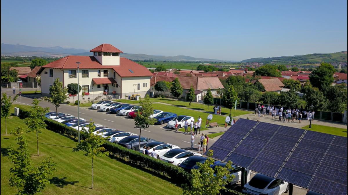 ciugud-localitate-se-muta-strainii-3