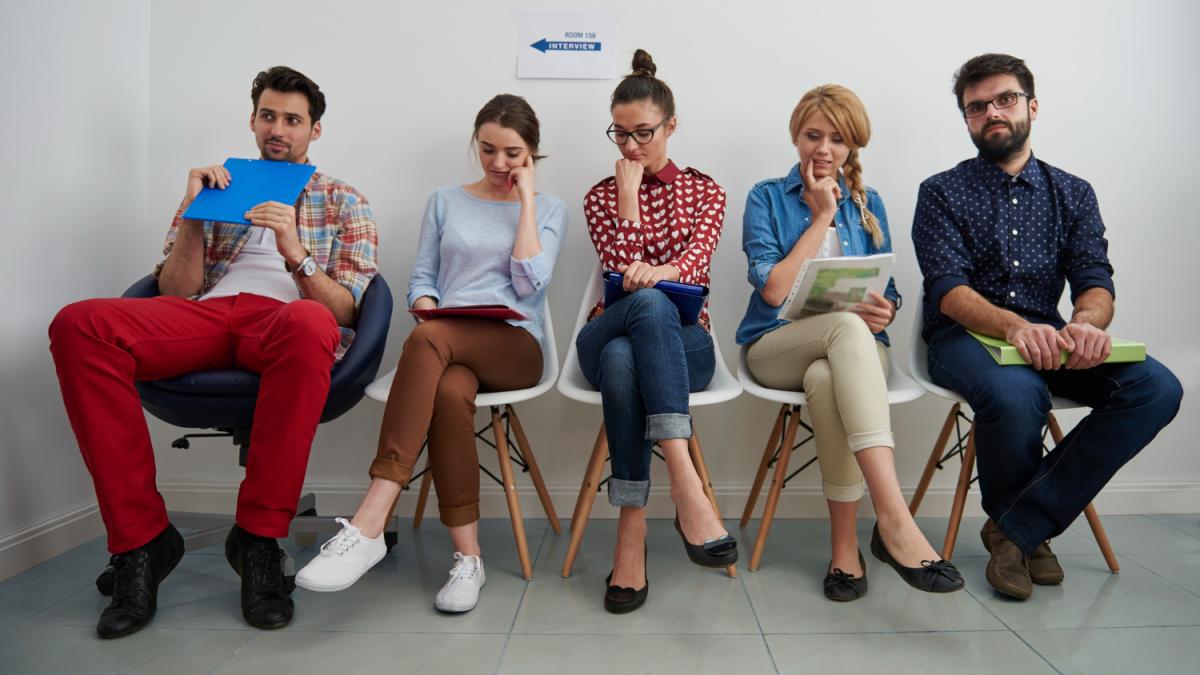 candidates-waiting-job-interview