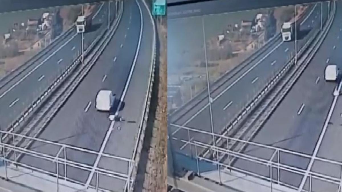 dupa-ce-s-a-certat-cu-iubita--un-barbat-a-sarit-din-masina-pe-autostrada