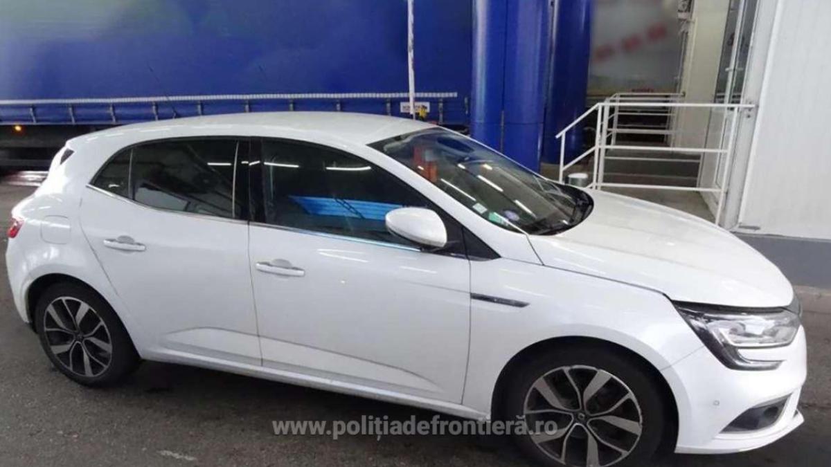 un-barbat-a-ramas-fara-masina-in-vama-calafat