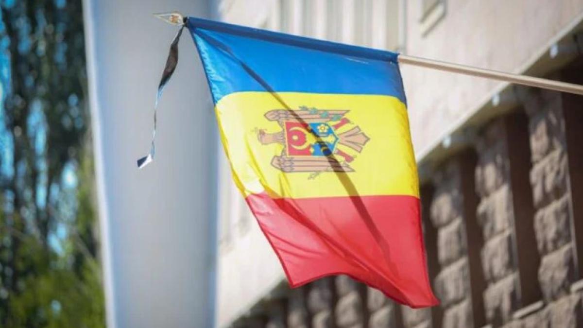 marti--zi-de-doliu-national--in-republica-moldova--pentru-comemorarea-victimelor-atacului-de-la-aeroport-