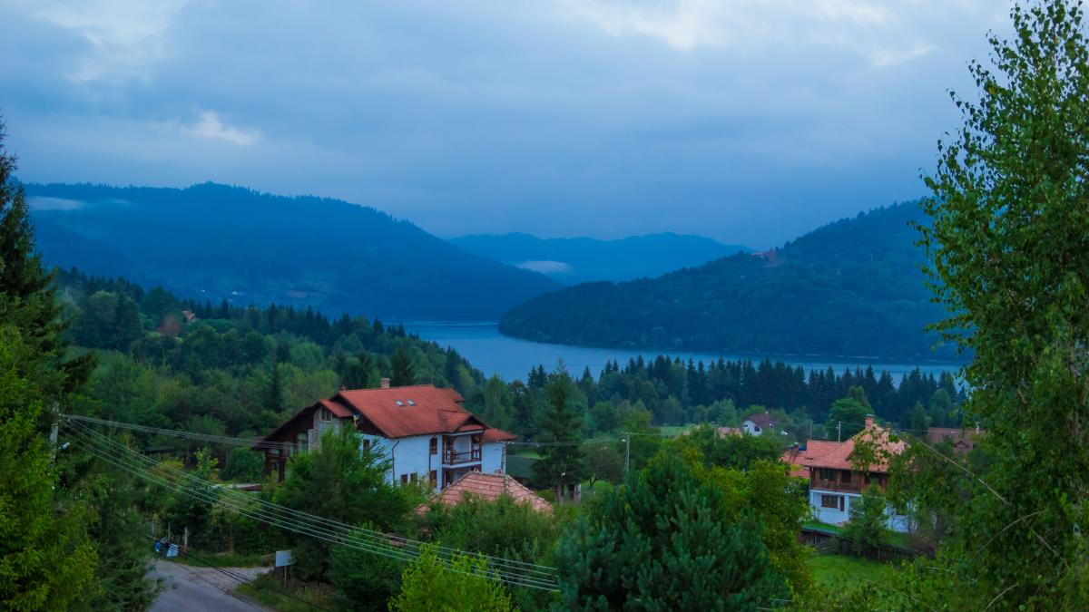 peisaj-romania-lacul-bicaz
