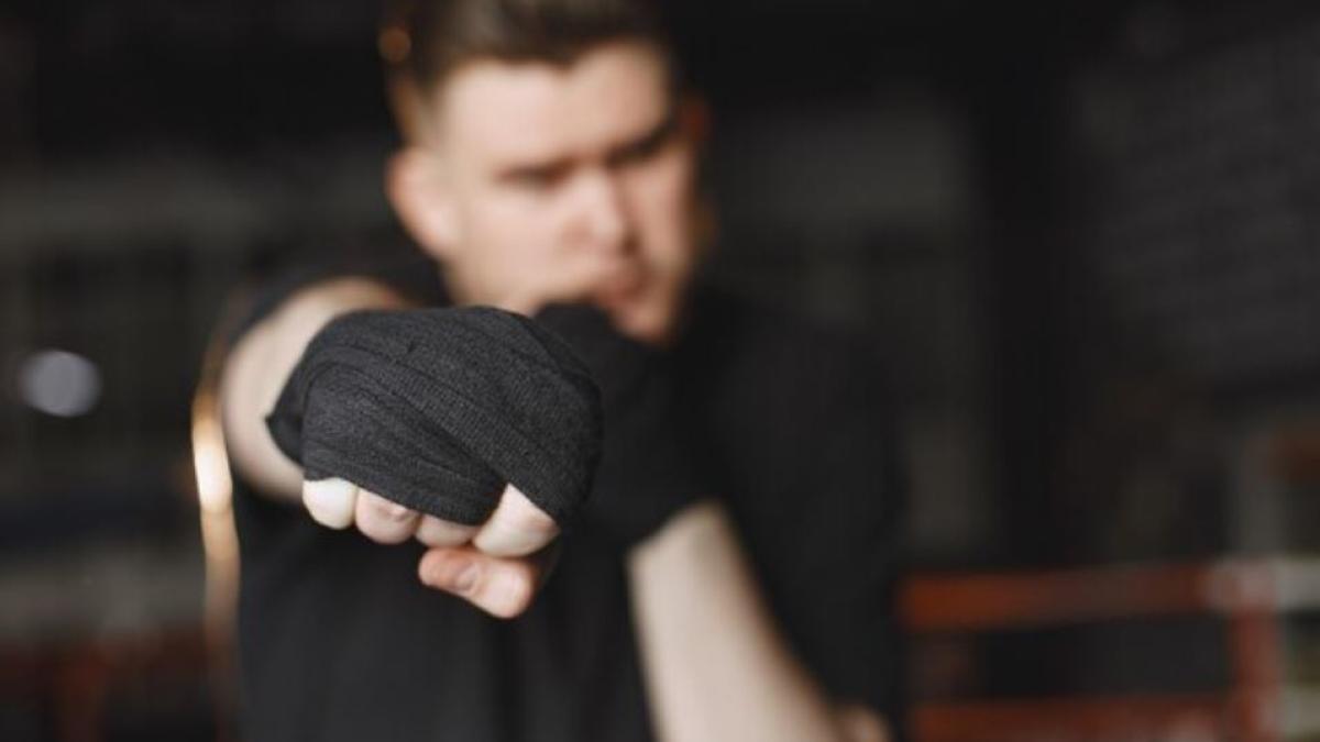 doi-romani-s-au-batut-intr-o-gara-feroviara-din-germania--unul-a-ajuns-la-spital--al-doilea-la-politie