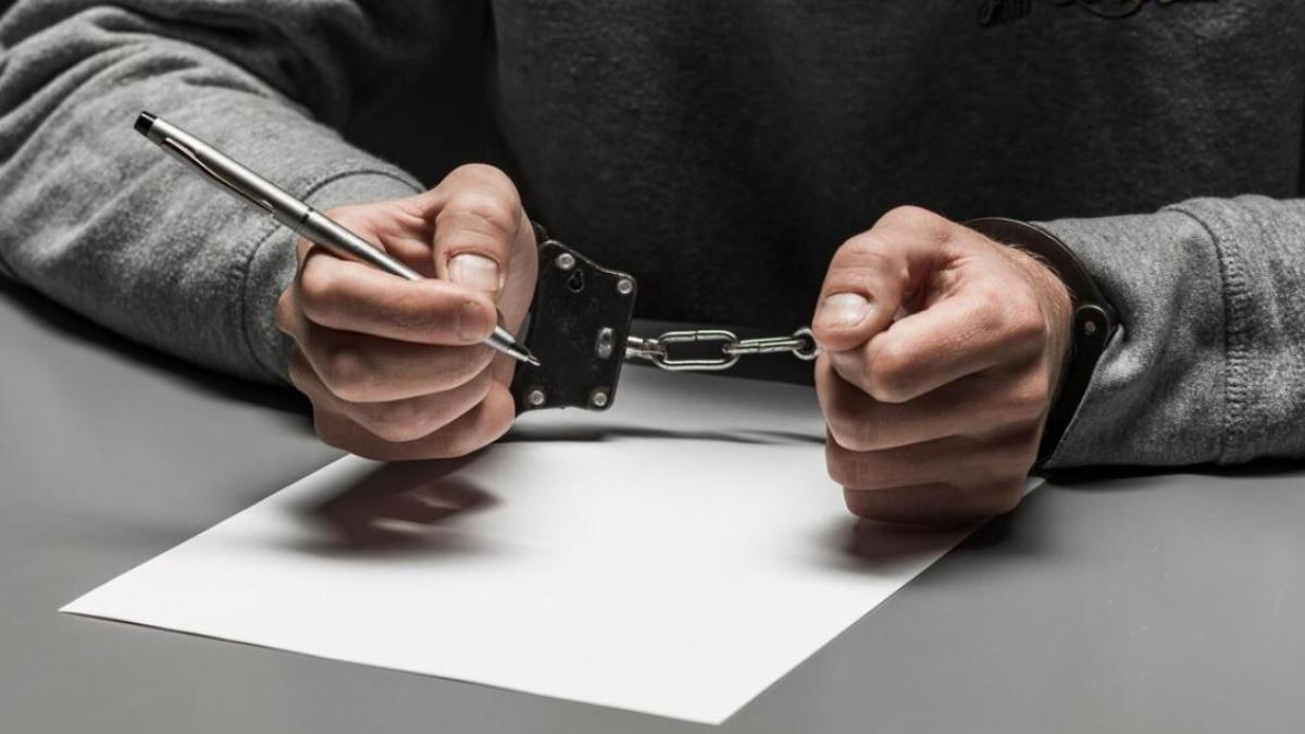 un-roman-din-italia-si-a-invitat-prietenul-la-o-cina--apoi-l-a-atacat-cu-o-secure