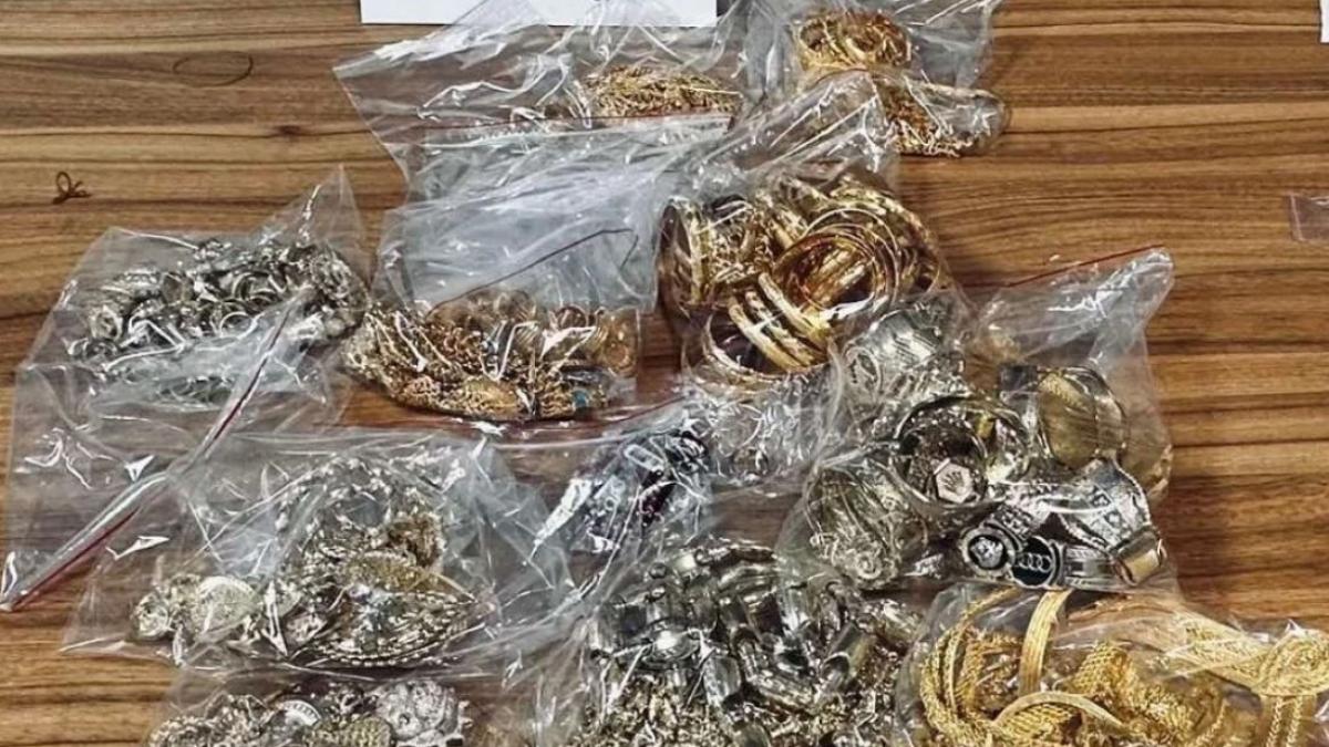 un-roman-prins-cu-peste-jumatate-de-kilogram-de-aur-in-bulgaria