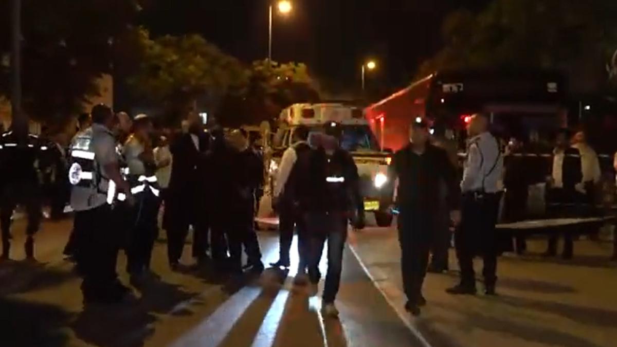 un-nou-atac-terorist-in-israel--mai-multi-morti-si-raniti--agresorii-sunt-cautati-de-politie---video