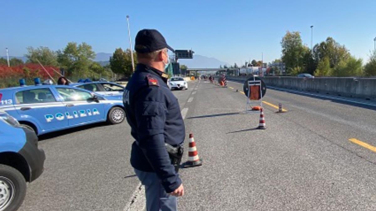 politie-italia-polizia-di-stato-politie-de-frontiera-italia-controale