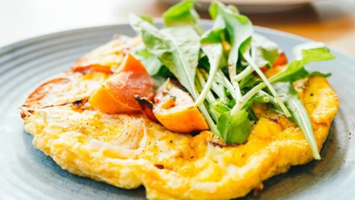 cum-sa-gatesti-o-omleta-fara-oua--o-reteta-simpla-cu-branza-si-porumb