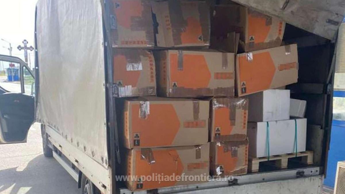 bunuri--fara-acte-de-provenienta--depistate-intr-un-camion--la-frontiera-tarii