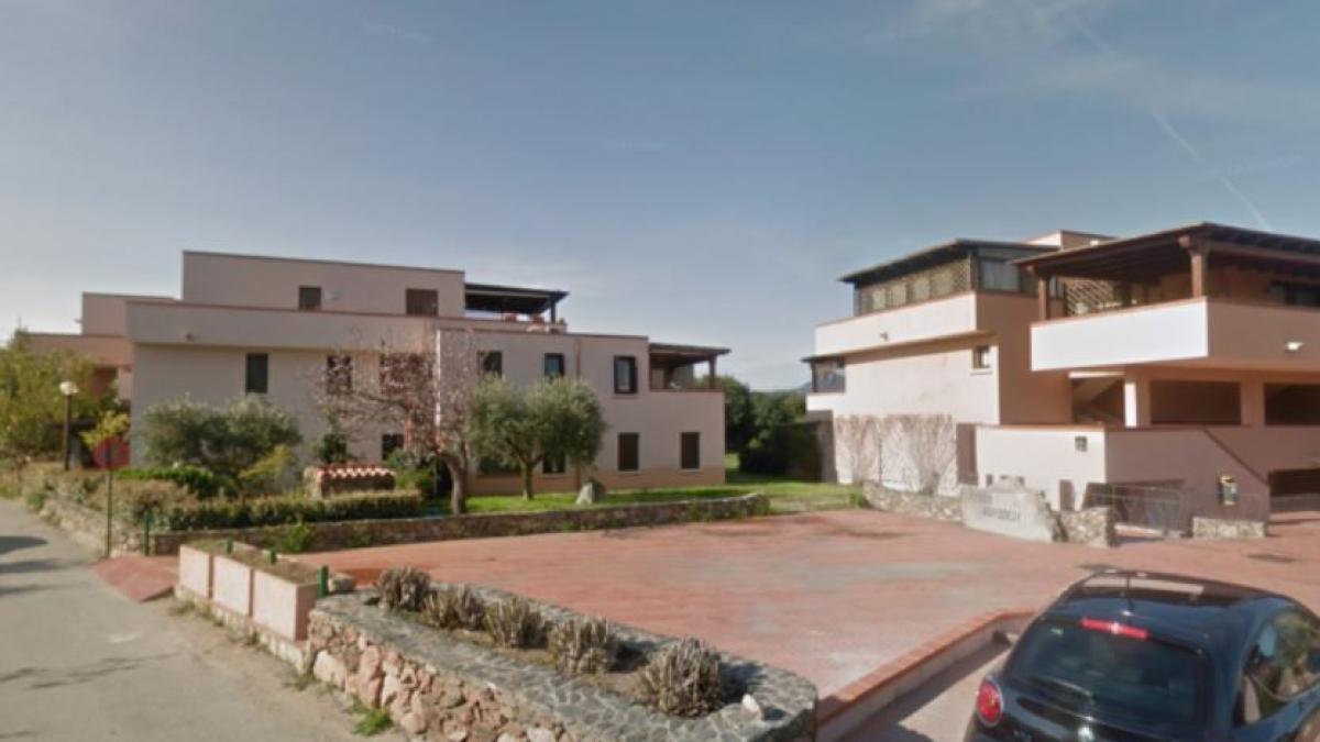 situatie-incredibila--un-italian-s-a-trezit-cu-o-camera-furata-din-casa-de-vacanta-din-sardinia