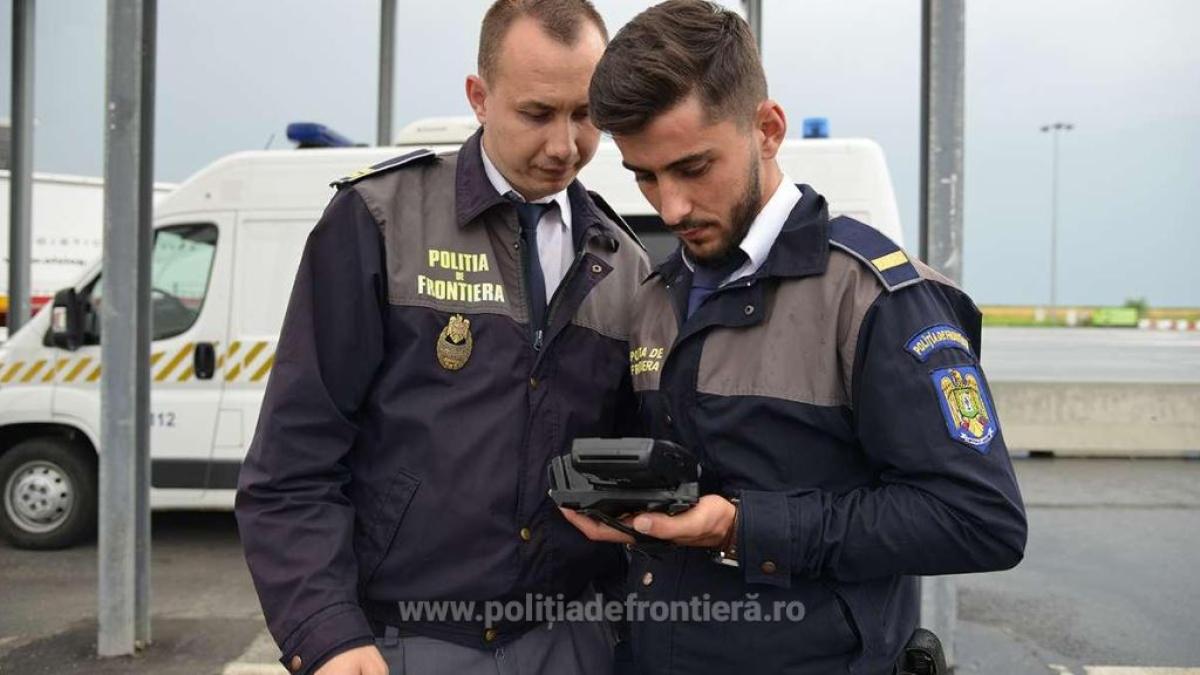 autocar-verificat-la-frontiera--o-pasagera-a-fost-data-jos--dupa-ce-a-prezentat-actul-de-identitate