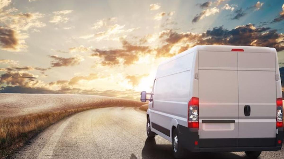 duba-blocata-in-trafic-din-cauza-mirosului--carabinierii-au-descoperit-70-kg-de-droguri-si-doua-masti-de-clovn