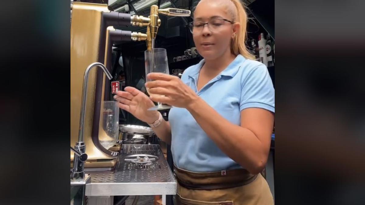 o-chelnerita-dezvaluite-pe-tiktok-trucul-cu-care-isi-creste-bacsisurile