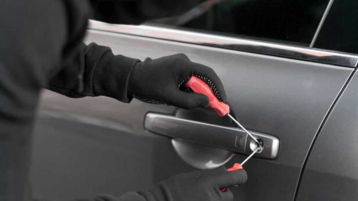 mai-multi-romani-din-franta-au-furat-gps-uri-de-1-2-milioane--daniel---aveam-multe-datorii--eram-dependent-de-jocurile-de-noroc_10141200