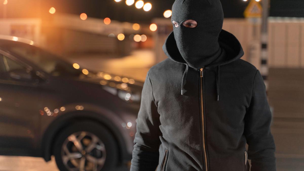 hoti-cagule-pe-fata_88184900