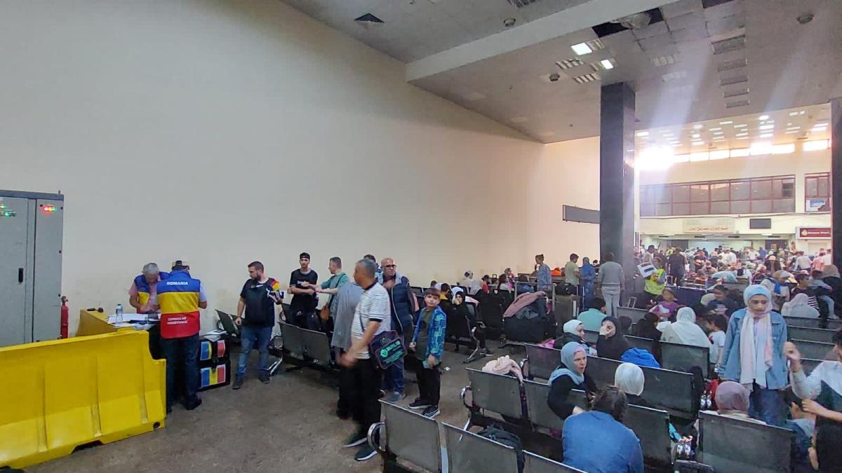 romani-evacuati-fasia-gaza-romani-aeroport-egipt_30664800