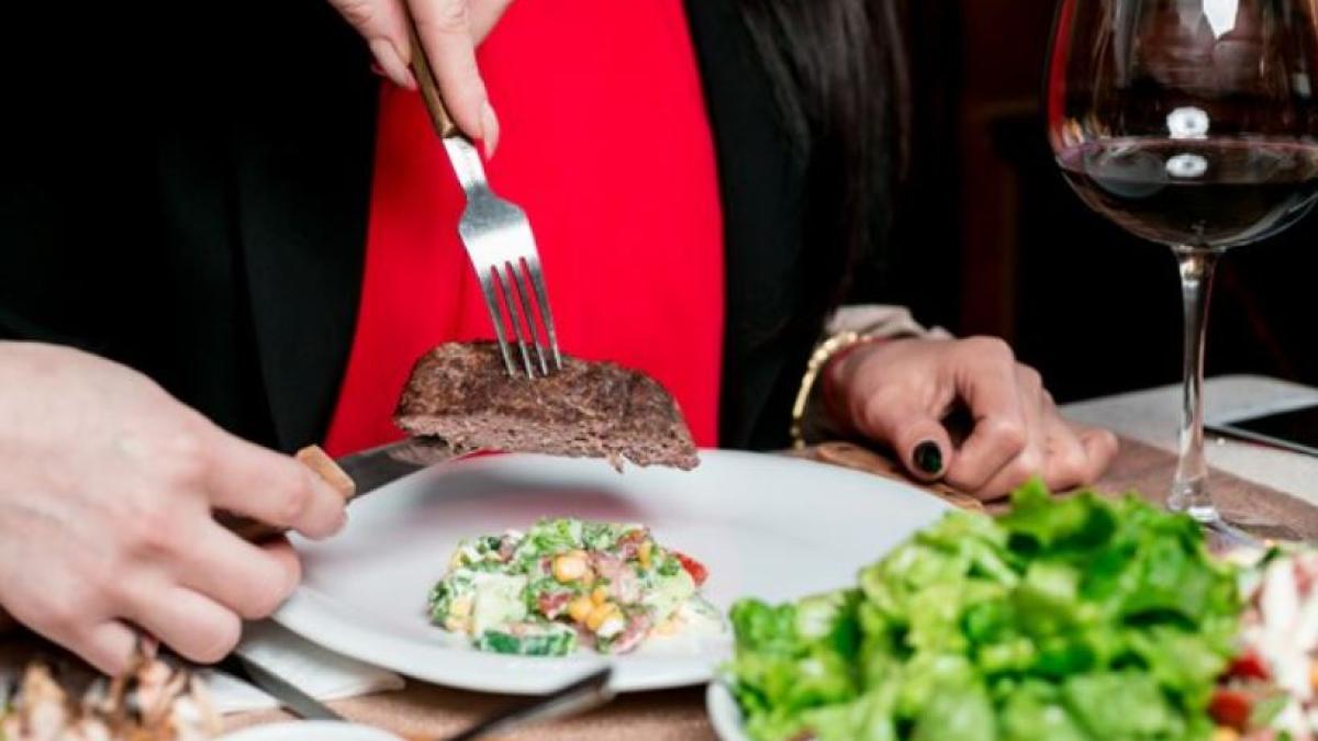 o-noua-tendinta-in-europa---daca-platesti-cash-la-restaurant--patronii-iti-ofera-o-reducere_00144900