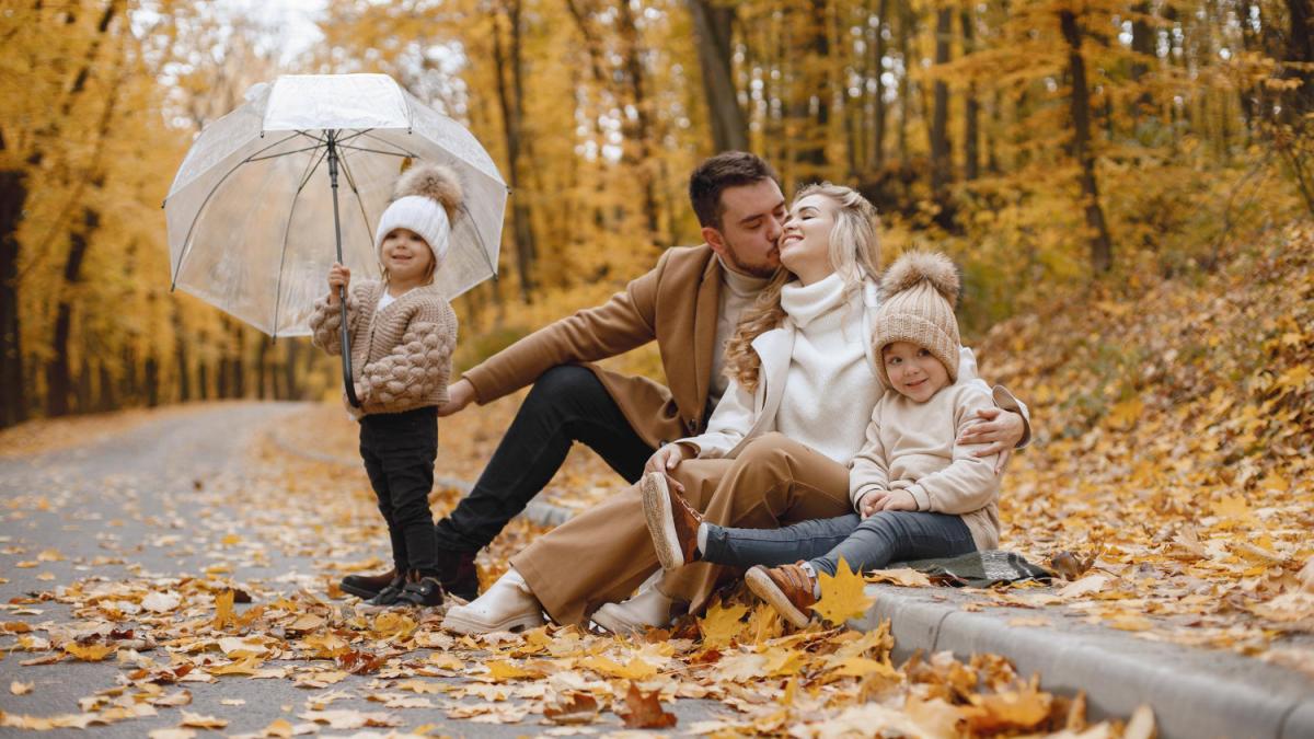 horoscop-17-noiembrie--berbec--construieste-ti-viitorul-cu-rabdare-si-pasiune-scorpionii-au-parte-de-momente-fericite-in-familie-previziuni-complete_21193500