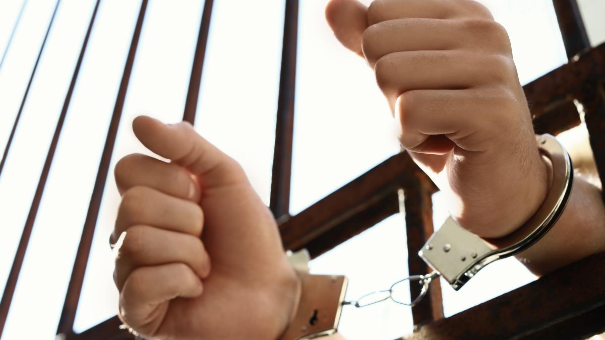 un-roman--cautat-in-toata-europa--a-fost-arestat-in-spania--barbatul-este-acuzat-de-acte-de-talharie-si-violenta_36715300