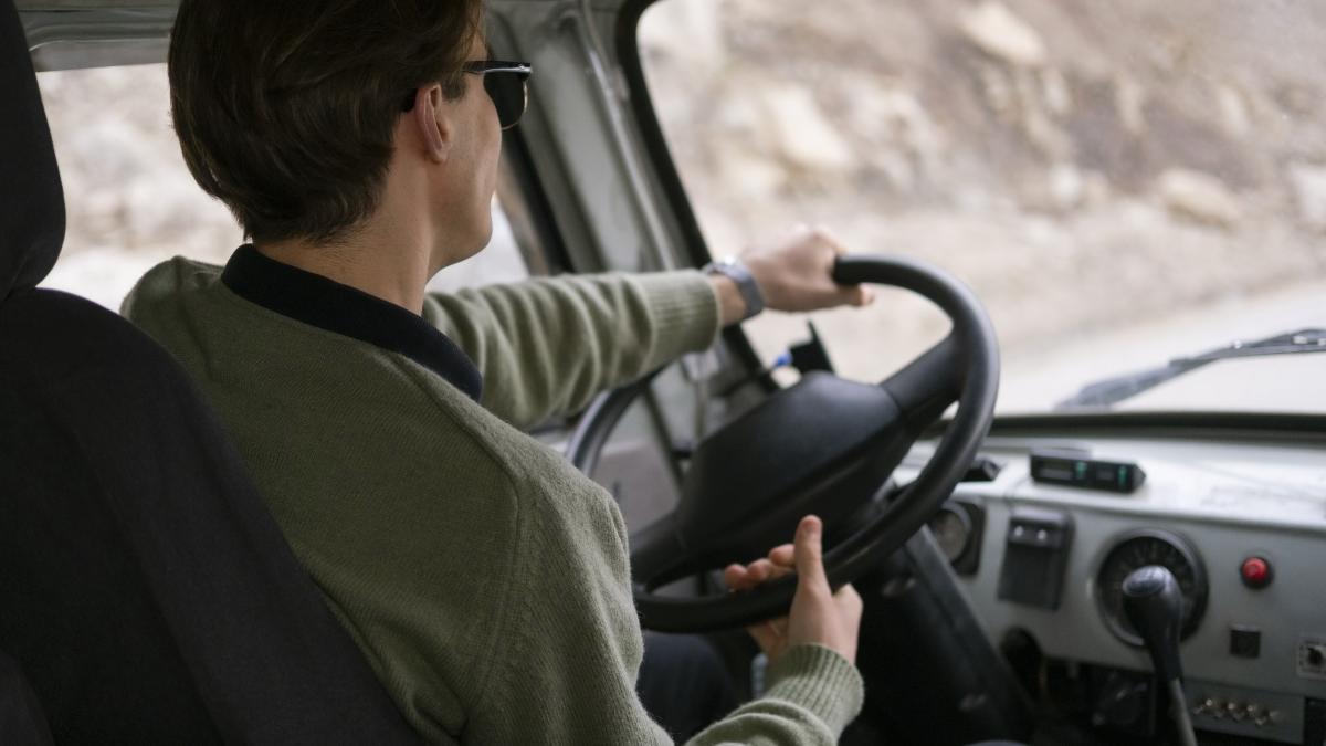 un-sofer--pacalit-de-sistemul-de-navigatie--a-condus-200-de-kilometri-pana-la-o-destinatie-gresita-si-a-fost-retinut-de-politisti_61194400