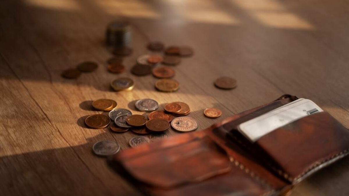 roman-din-italia-arestat-dupa-ce-a-gasit-un-portofel-cu-bani-si-acte_65912400