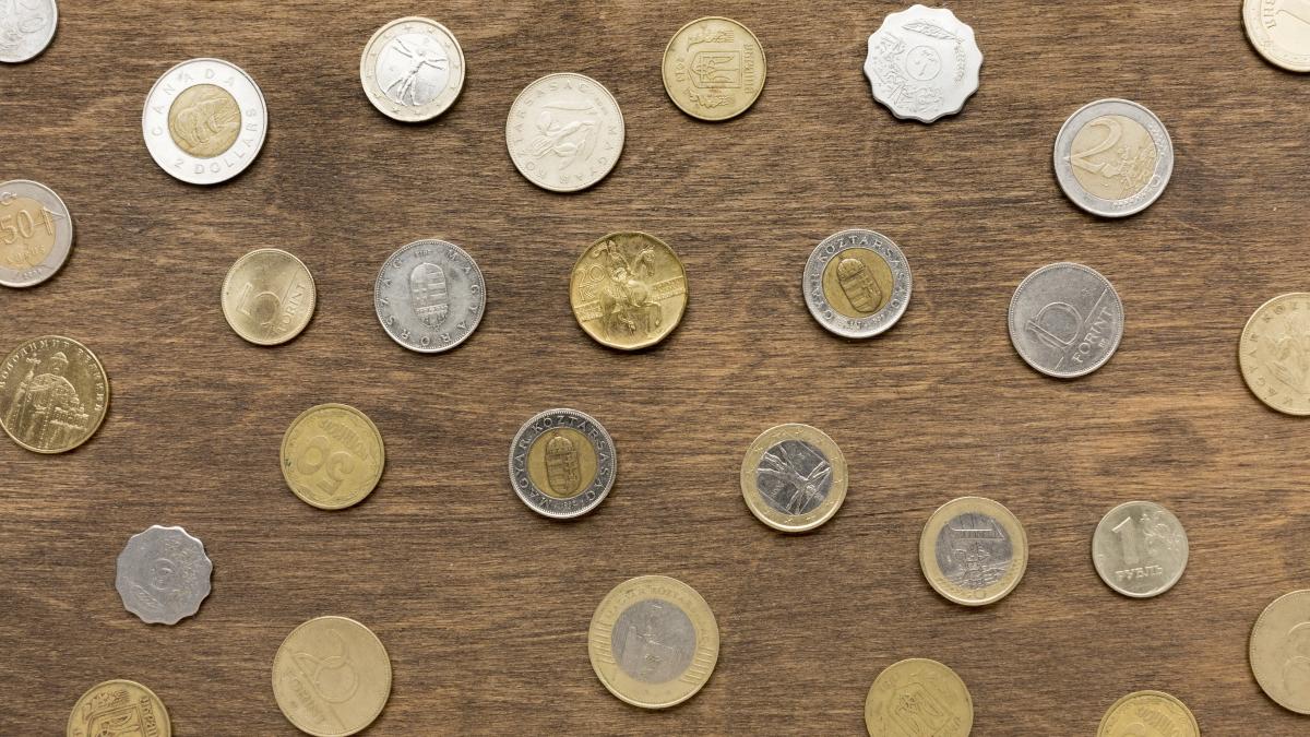 un-roman-din-italia-este-acuzat-de-frauda--barbatul-a-platit-cu-monede-deteriorate-diverse-produse-alimentare_65840200