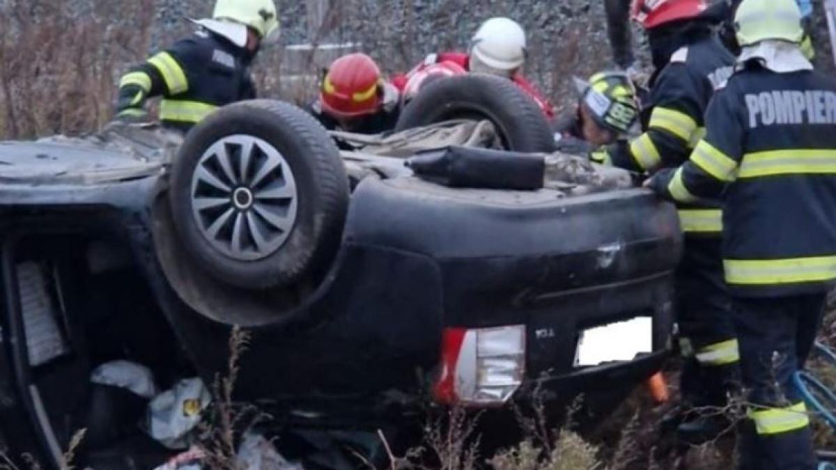 doua-surori--zdrobite-de-un-buldoexcavator-a-cazut-de-pe-un-trailer--o-tanara-a-decedat_37388600