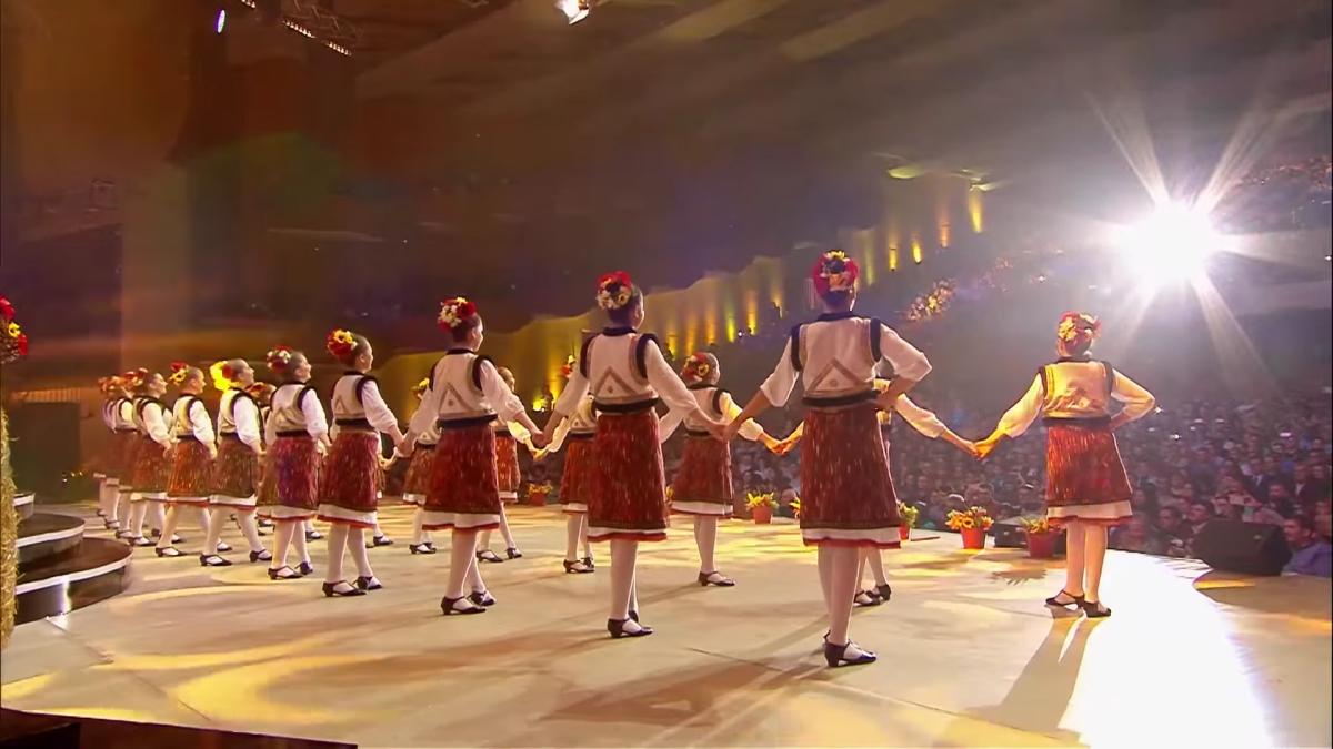 dansuri-romanesti_62742900