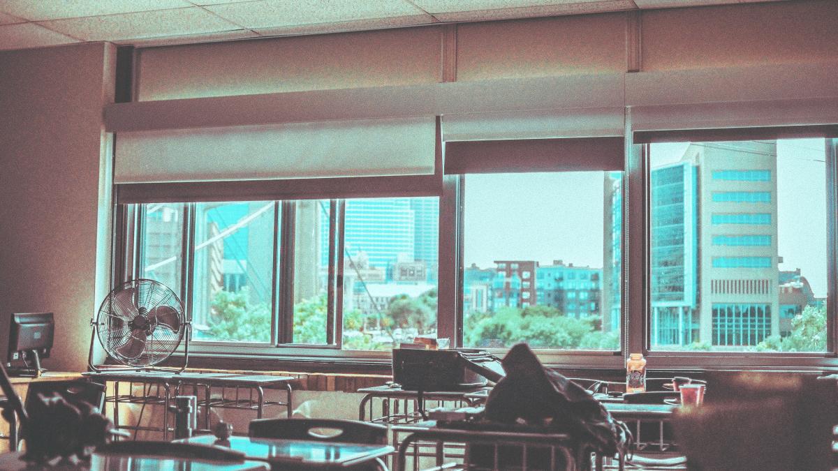 alex-simpson-8dartnotcoq-unsplash_00523300