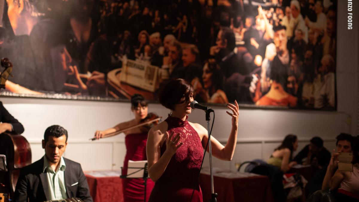 andreea-vieru-cantareata-romanca-de-tango-la-buenos-aires_86873100
