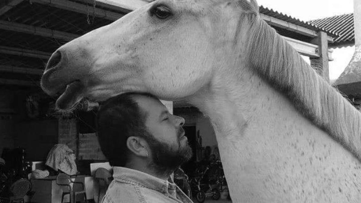 theodor-smeu-stermin--romanul-care-va-publica-prima-sa-carte-in-spaniola--dupa-ce-a-castigat-un-concurs_28707500