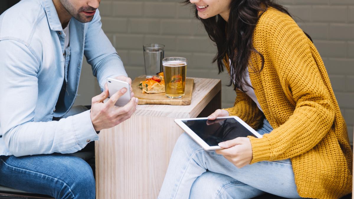 spania--povestea-de-dragoste-a-unei-romance--pe-tinder--s-a-incheiat-cu-o-escrocherie-de-peste-400-000-de-euro