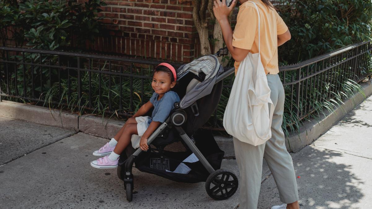 doua-romance-din-italia-au-incercat-sa-rapeasca-un-copil--tipetele-mamei-au-alertat-trecatorii-si-micutul-a-fost-salvat_25725800