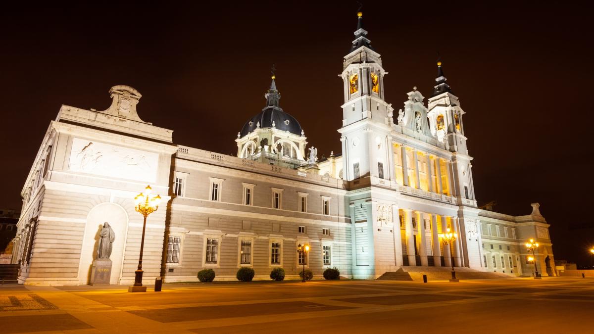catedrala-almudena-din-madrid_54876200
