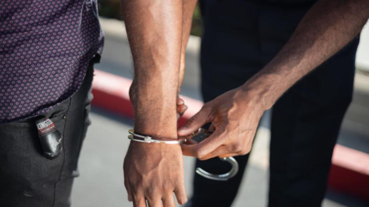 roman--cautat-de-autoritatile-din-spania-pentru-omor--prins-de-politistii-bistriteni_57404600