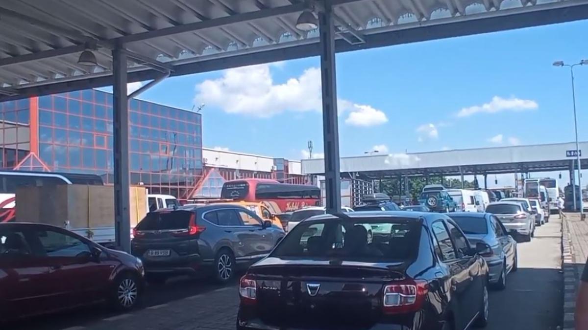 traficul-de-la-frontiera-se-intensifica--inca-trei-vami--deschise-sambata-pe-raza-judetului-satu-mare