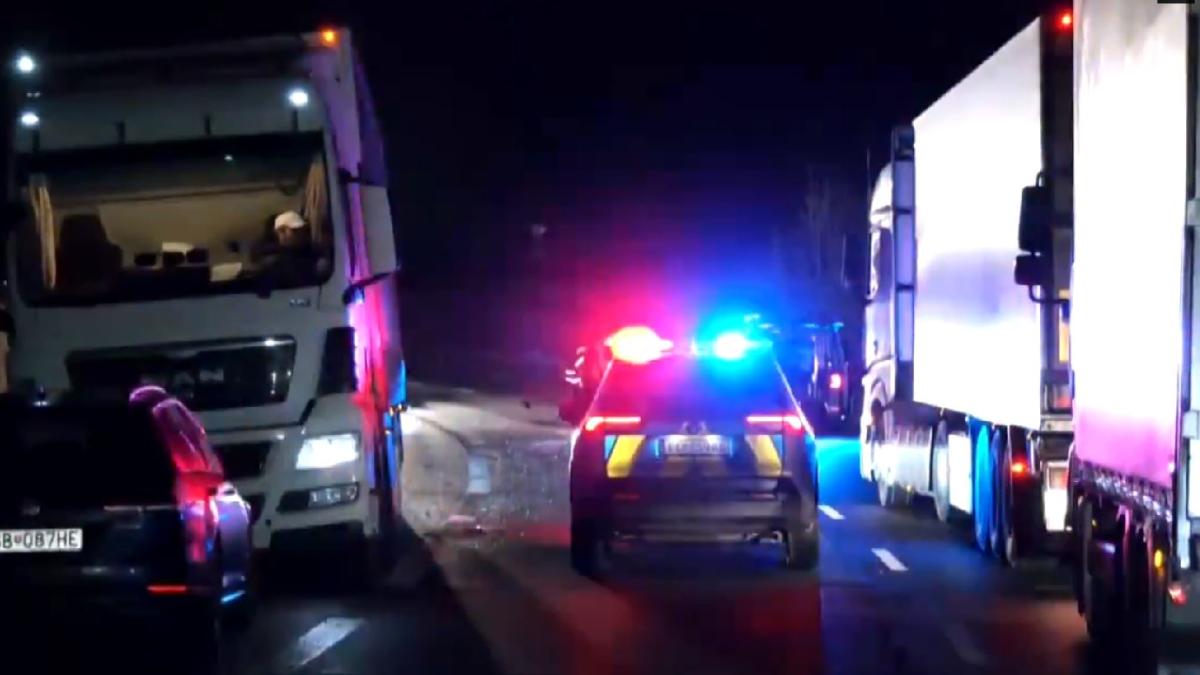 tragedie-in-slovacia--microbuz-cu-asistente-medicale-a-intrat-frontal-intr-un-camion-camion-romanesc_20017800