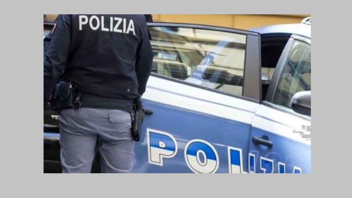 doua-romance-din-italia-au-ajuns-in-catuse--dupa-ce-si-au-umplut-gentile-cu-produse-cosmetice_93332100