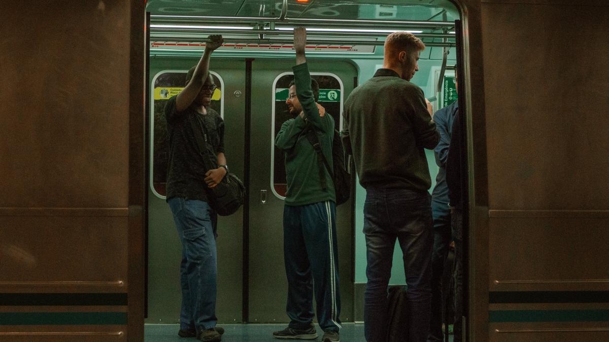 barbat--prins-cu-un-buletin-romanesc-fals-intr-o-gara-din-germania_67153100