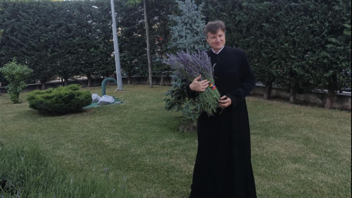 preotul_paul-iulius-negoita_58035600