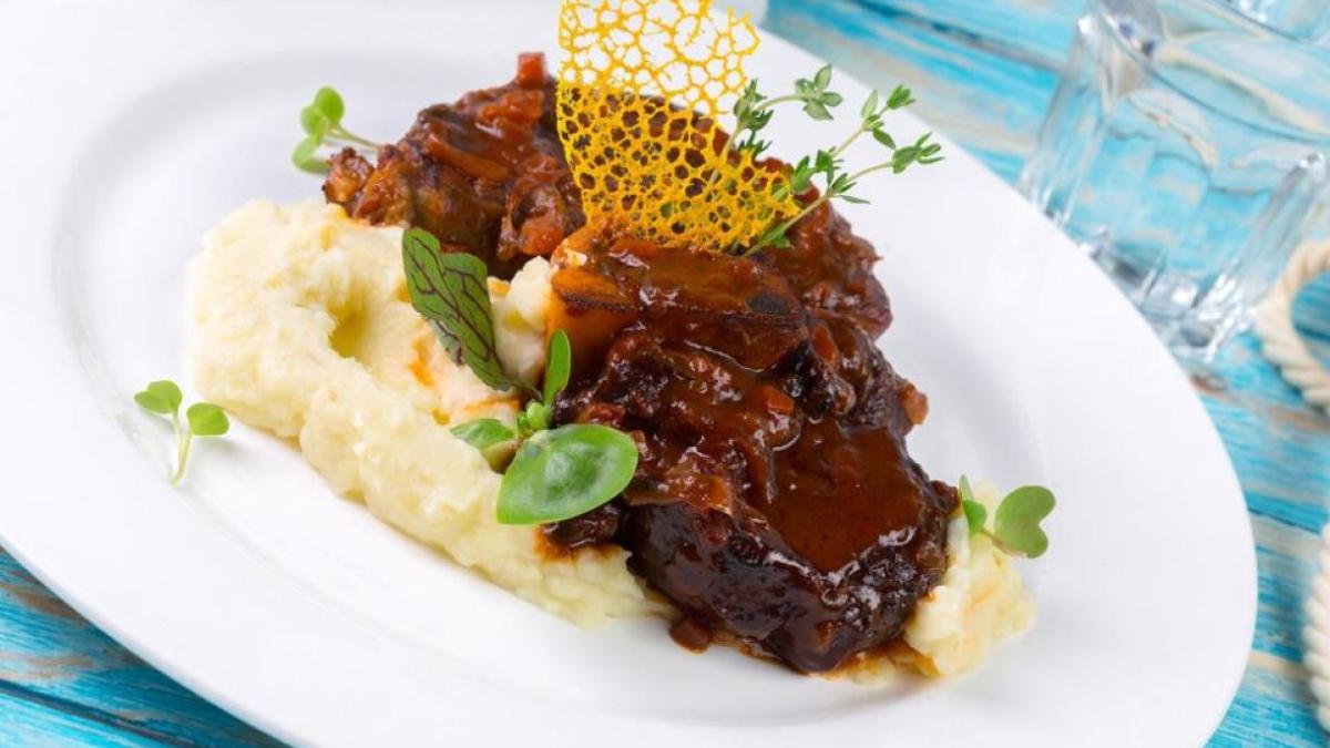 medalioane-de-porc-in-sos-cremos-si-delicios-de-piper--o-mancare-perfecta-pentru-o-cina-cu-prietenii_89017300