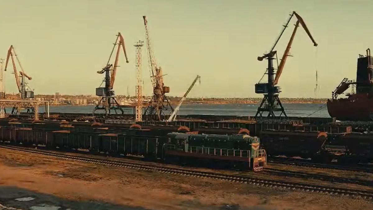 portul-nikolaev--de-unde-a-plecat-prima-nava-cu-cereale-ucrainene--bombardat-masiv