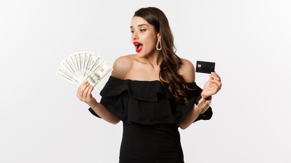 horoscop-special--zodiile-care-vor-fi-inundate-de-bani-si-fericire-in-aceasta-luna_97270500